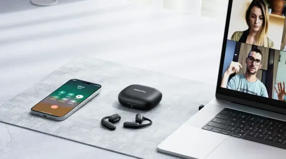 Nearity MemPod Fit 2 Bluetoothイヤホンが2台のデバイスを同時接続している