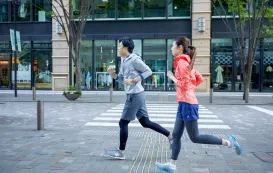 ジョギングをしている初心者たち