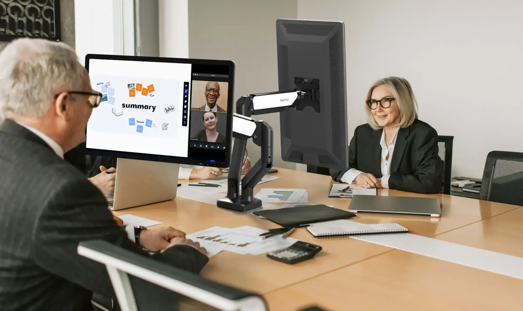 People using double monitor stands
