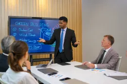 BeatClevertouchSmartBoardAlternative NearHubBoardMax