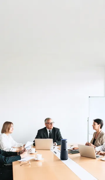 People using NearHub 360 Alien for Hybrid Meeting