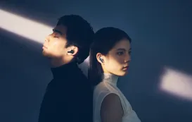 アンカーワイヤレスイヤホンをつけている人達