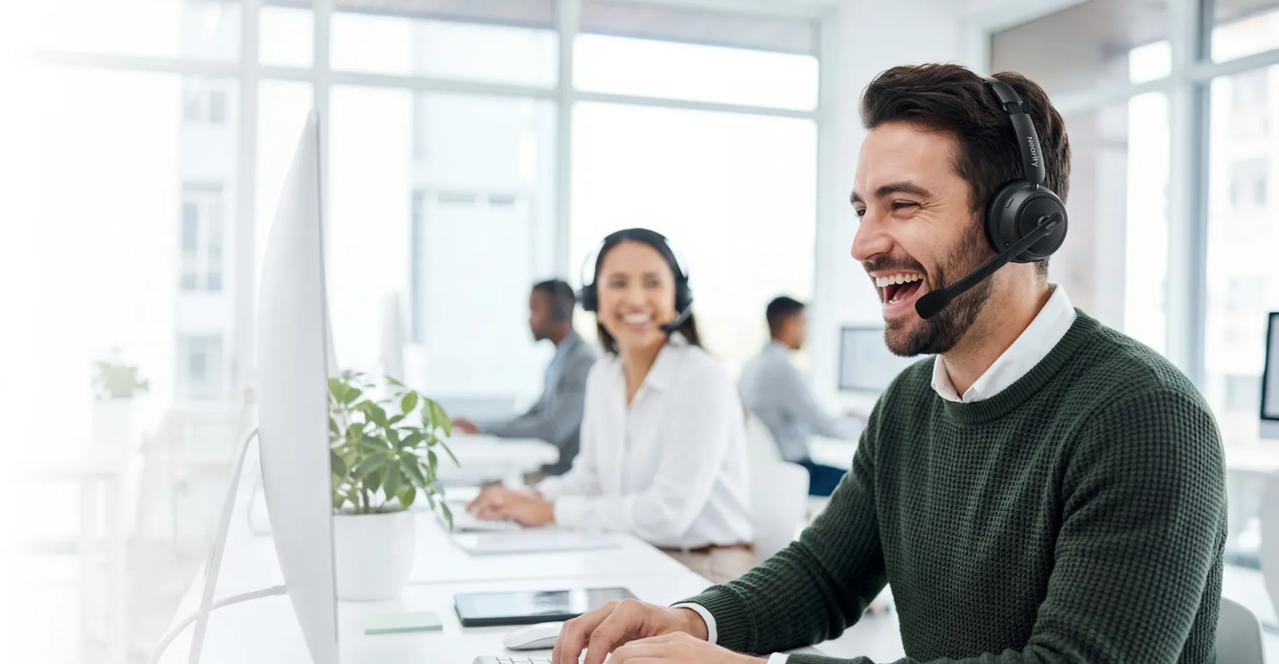 EP320 Professional Wireless Noise Cancelling Headset with Mic for Maximum Comfort