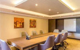 【図解】会議室の上座はどこ？ロの字席順と下座の完全ガイド(2026年保存版)