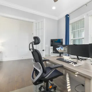 Herman miller aeron vs embody