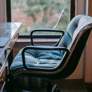 Black beyond comfort chair