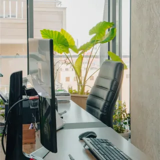 Chair to reduce back pain