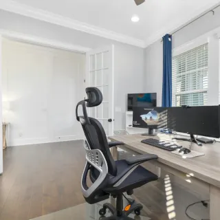 Black 24/7 dispatch chairs