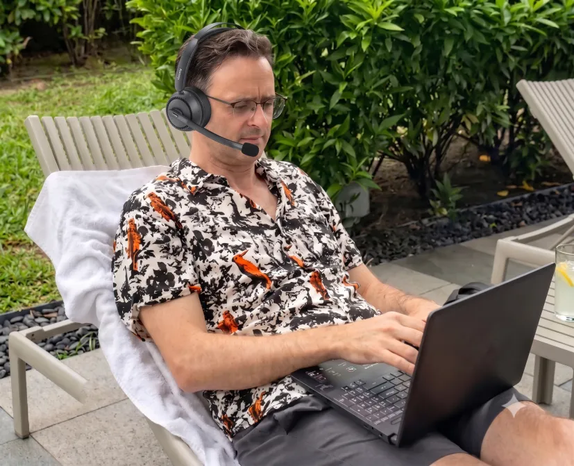 nearity ep320 outdoor remote work laptop calls