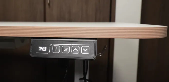 メモリープリセット機能付き電動昇降デスク | NearHub OD20 | NearHub 日本