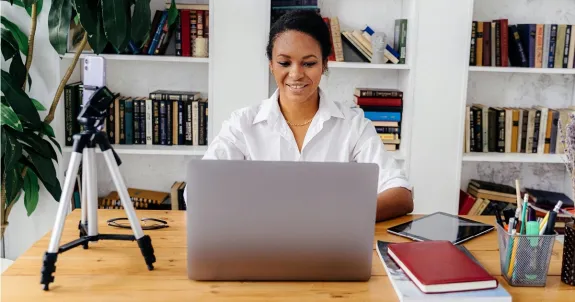 Webカメラスタンドの選び方と効果を徹底解説 | Nearity